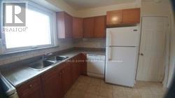 393 Hounslow Avenue, Toronto, Ontario  M2R 1H7 - Photo 2 - C13678462