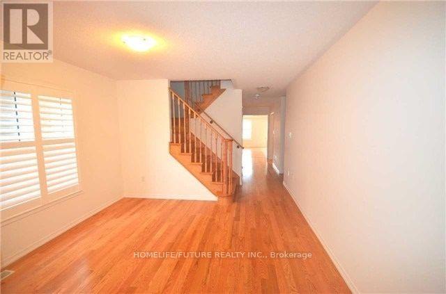 215 Windfields Farm Drive, Oshawa, Ontario  L1L 0K5 - Photo 11 - E13678456
