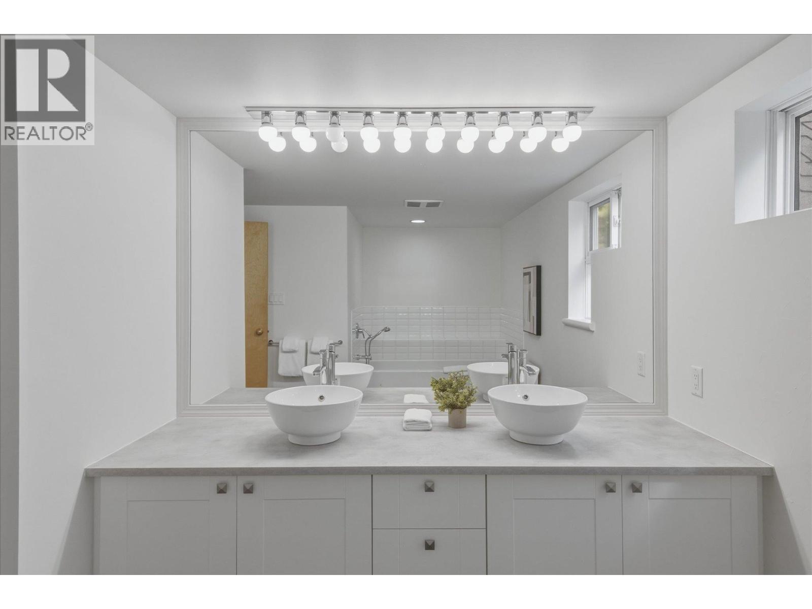 28 4628 Blackcomb Way, Whistler, British Columbia  V0N 1B4 - Photo 18 - R3156001