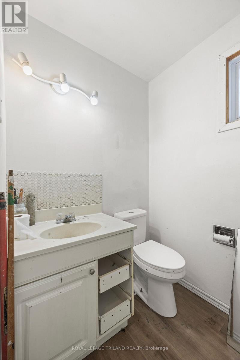 10207 Ivan Drive, Middlesex Centre, Ontario  N0M 2A0 - Photo 14 - X13678326