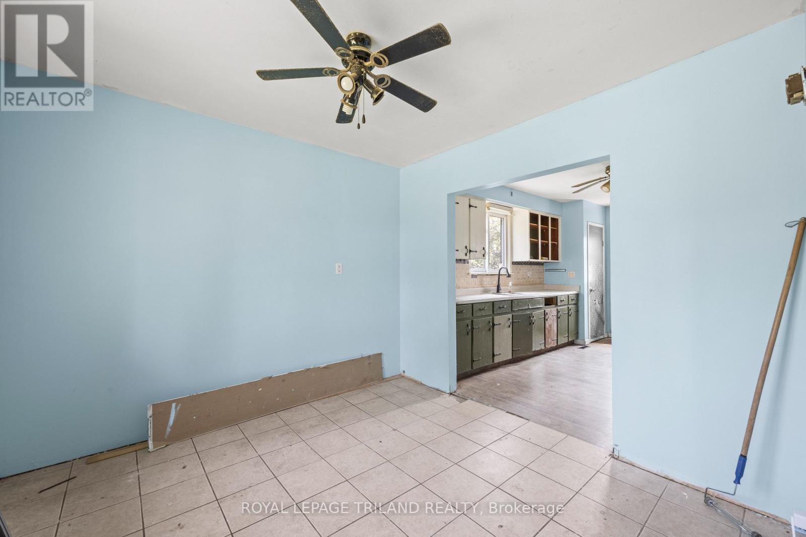 10207 Ivan Drive, Middlesex Centre, Ontario  N0M 2A0 - Photo 8 - X13678326