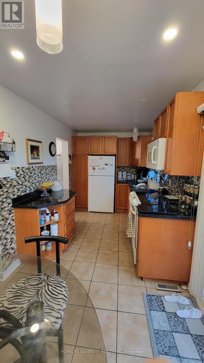 36 - 900 Central Park Drive, Brampton (Northgate), Ontario  L6S 3J6 - Photo 4 - W13678444