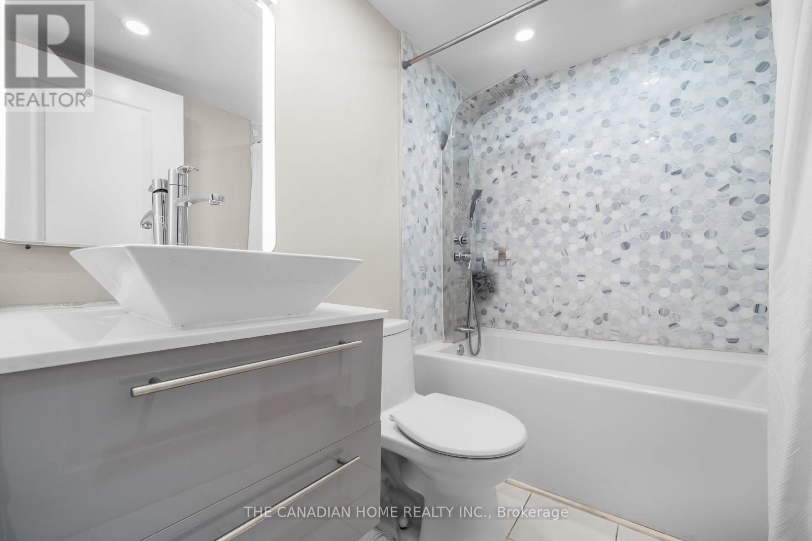 103 - 4 Lisa Street, Brampton (Queen Street Corridor), Ontario  L6T 4B6 - Photo 8 - W13678478