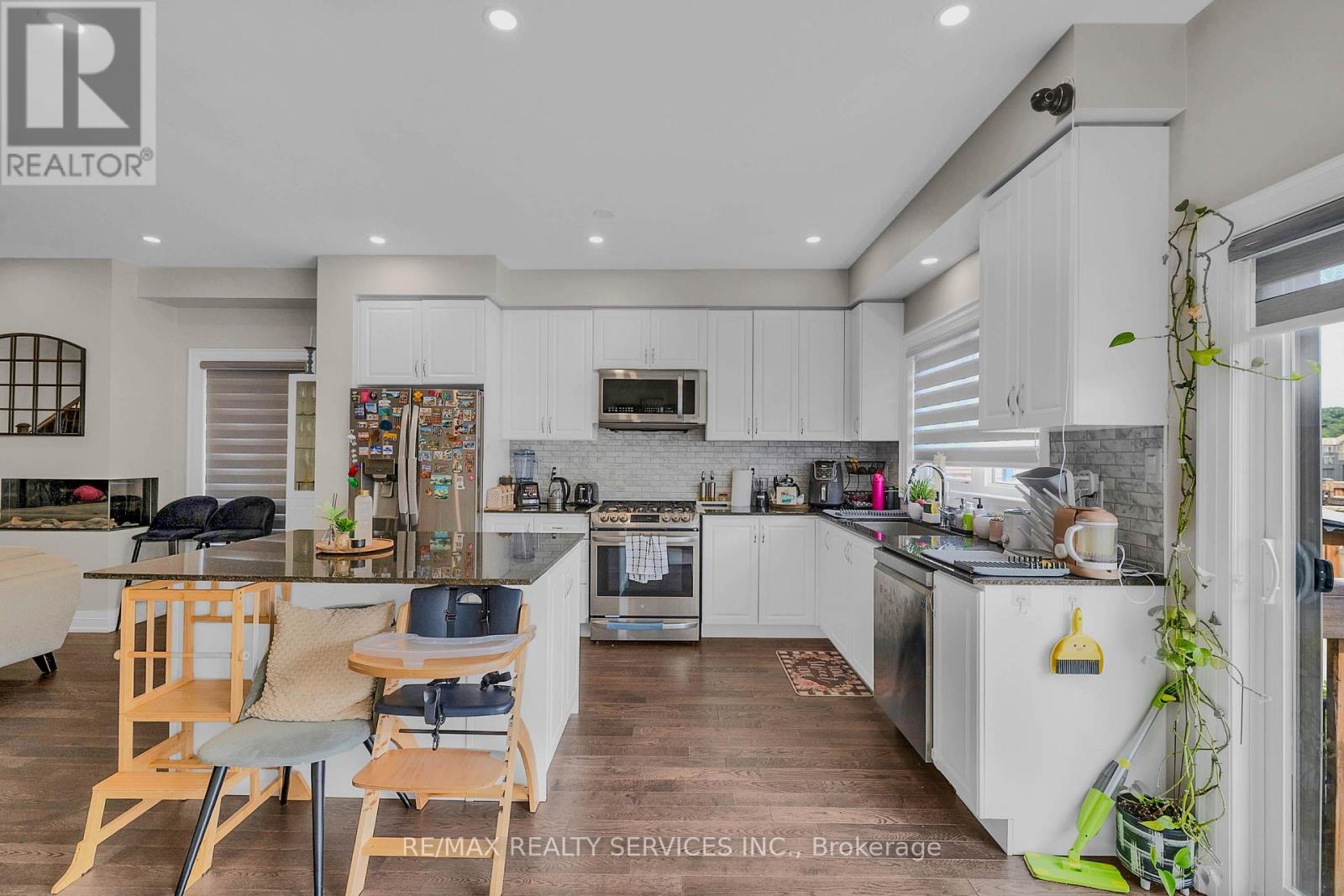 6 Lollard Way, Brampton (Bram West), Ontario  L6Y 2C9 - Photo 11 - W13678484