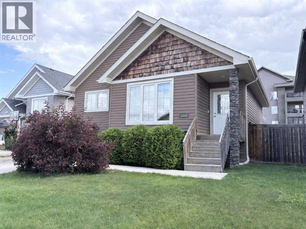 1319 54 Avenue Close, Lloydminster, Alberta  T9V 2K1 - Photo 2 - A2331889
