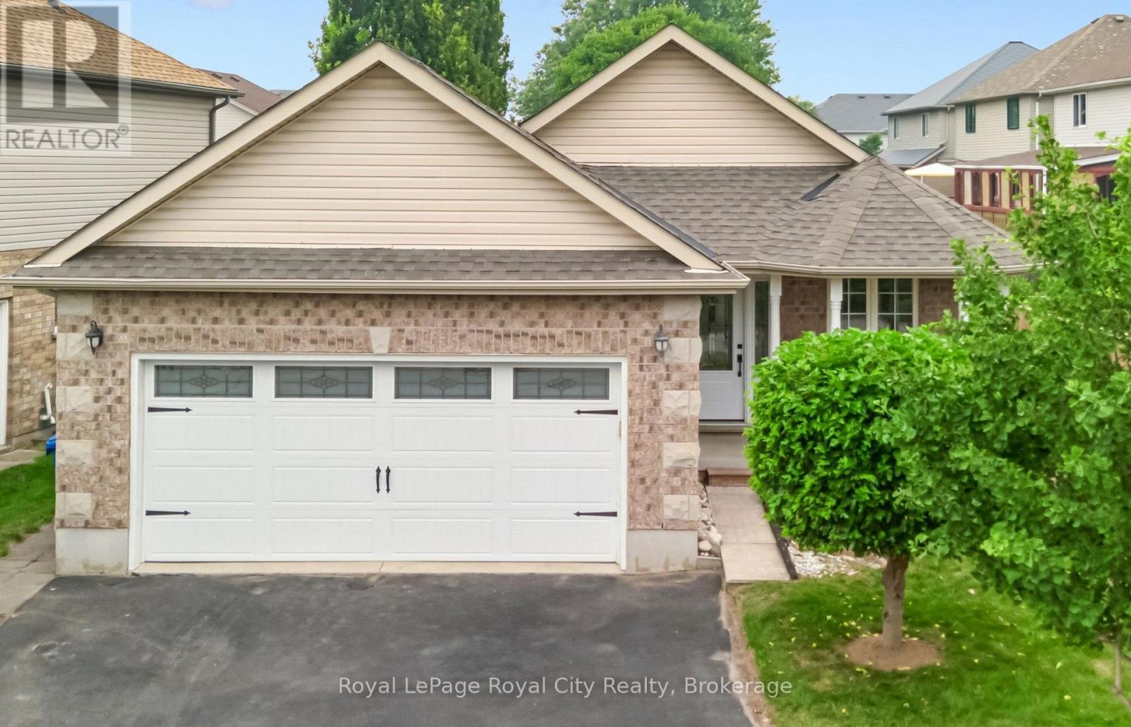 3 Marigold Drive, Guelph, Ontario  N1C 1G7 - Photo 4 - X13582636