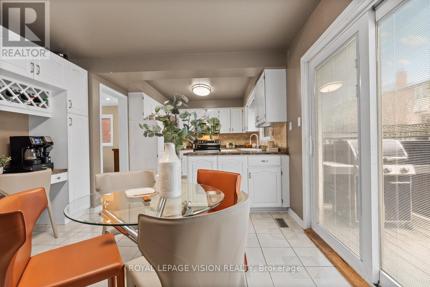 83 Bergin Road, Newmarket, Ontario  L3X 1S2 - Photo 11 - N13588090