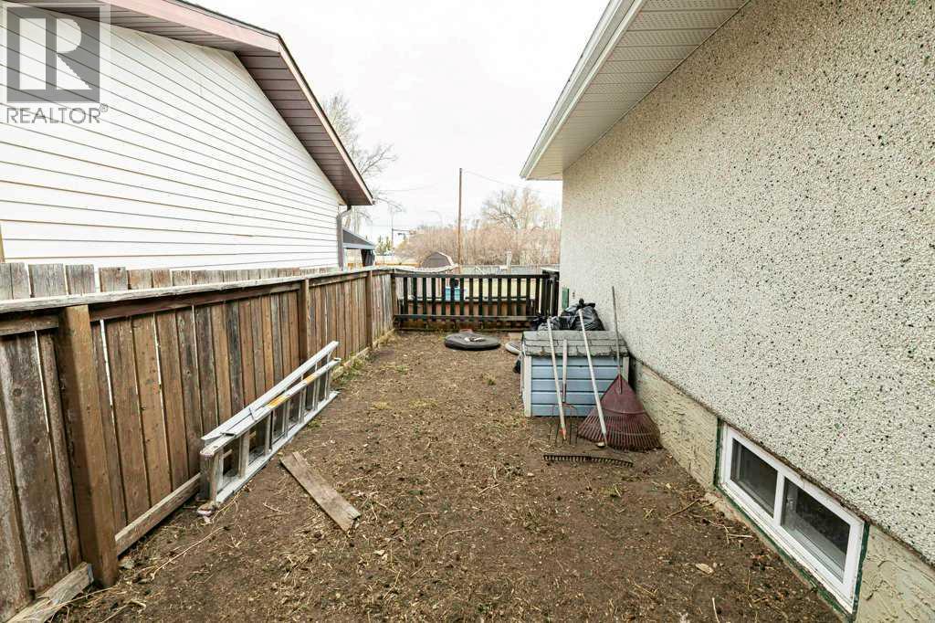 5209 Wilson Street, Blackfalds, Alberta  T0M 0J0 - Photo 22 - A2332257