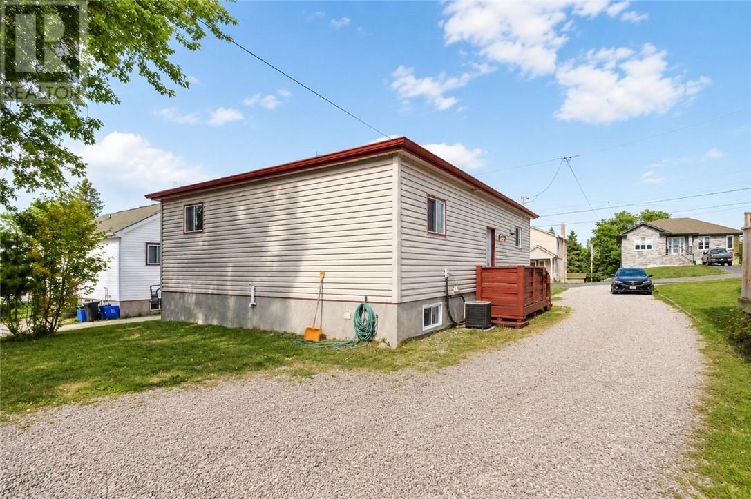 1099 Gordon Avenue, Sudbury, Ontario  P3A 2V5 - Photo 22 - 2129803