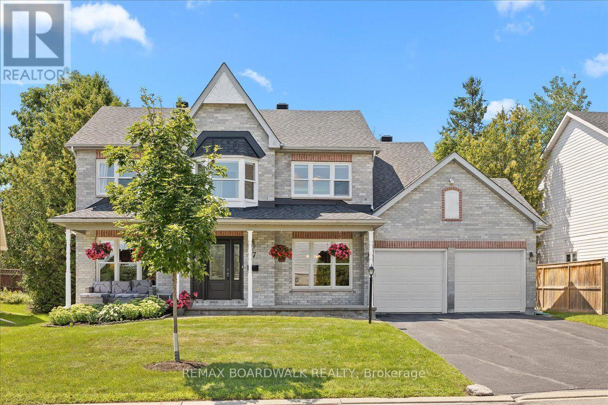 17 SHIPLEY CRESCENT, Ottawa, Ontario