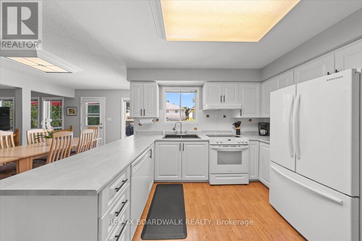 17 Shipley Crescent, Ottawa, Ontario  K2S 1R2 - Photo 13 - X13678572