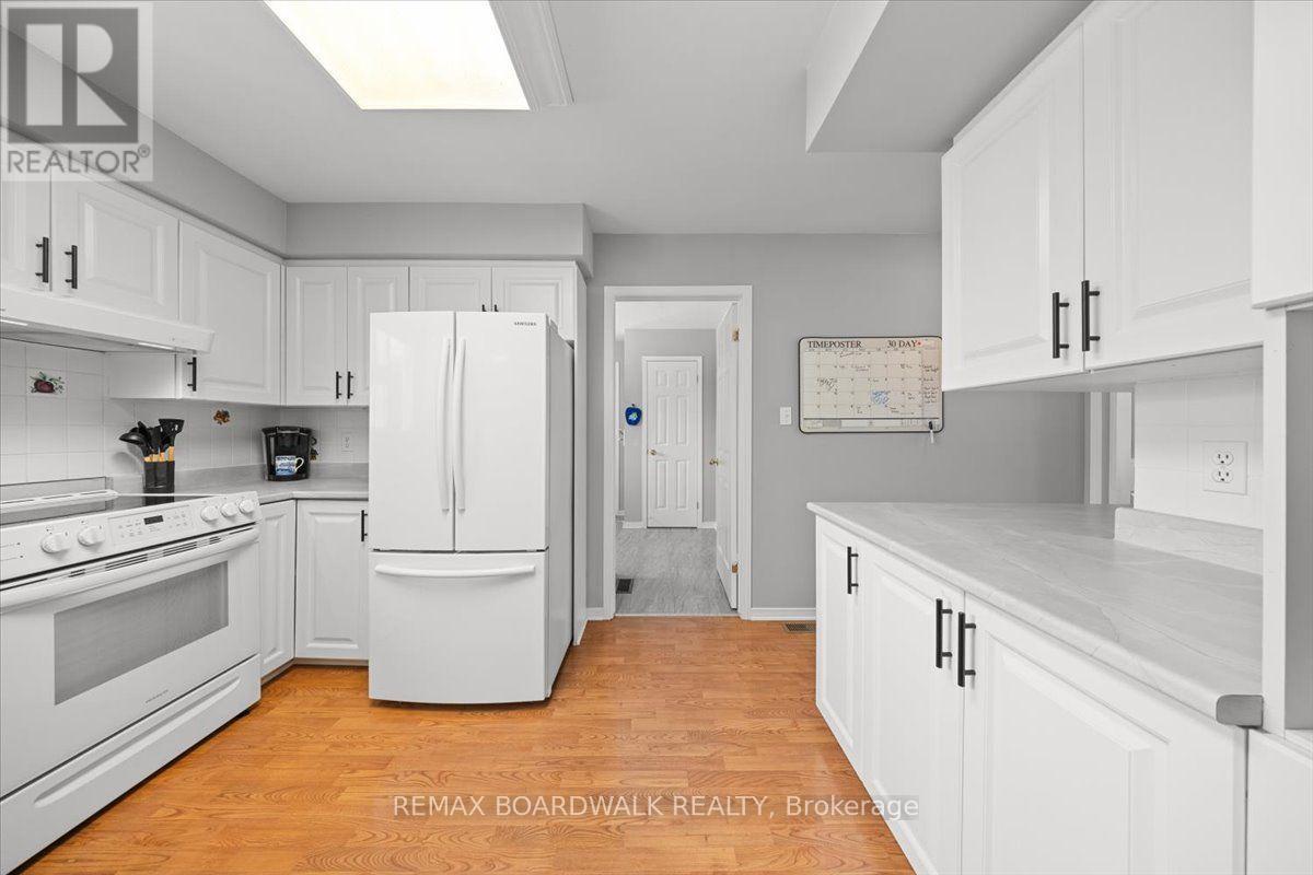 17 Shipley Crescent, Ottawa, Ontario  K2S 1R2 - Photo 14 - X13678572