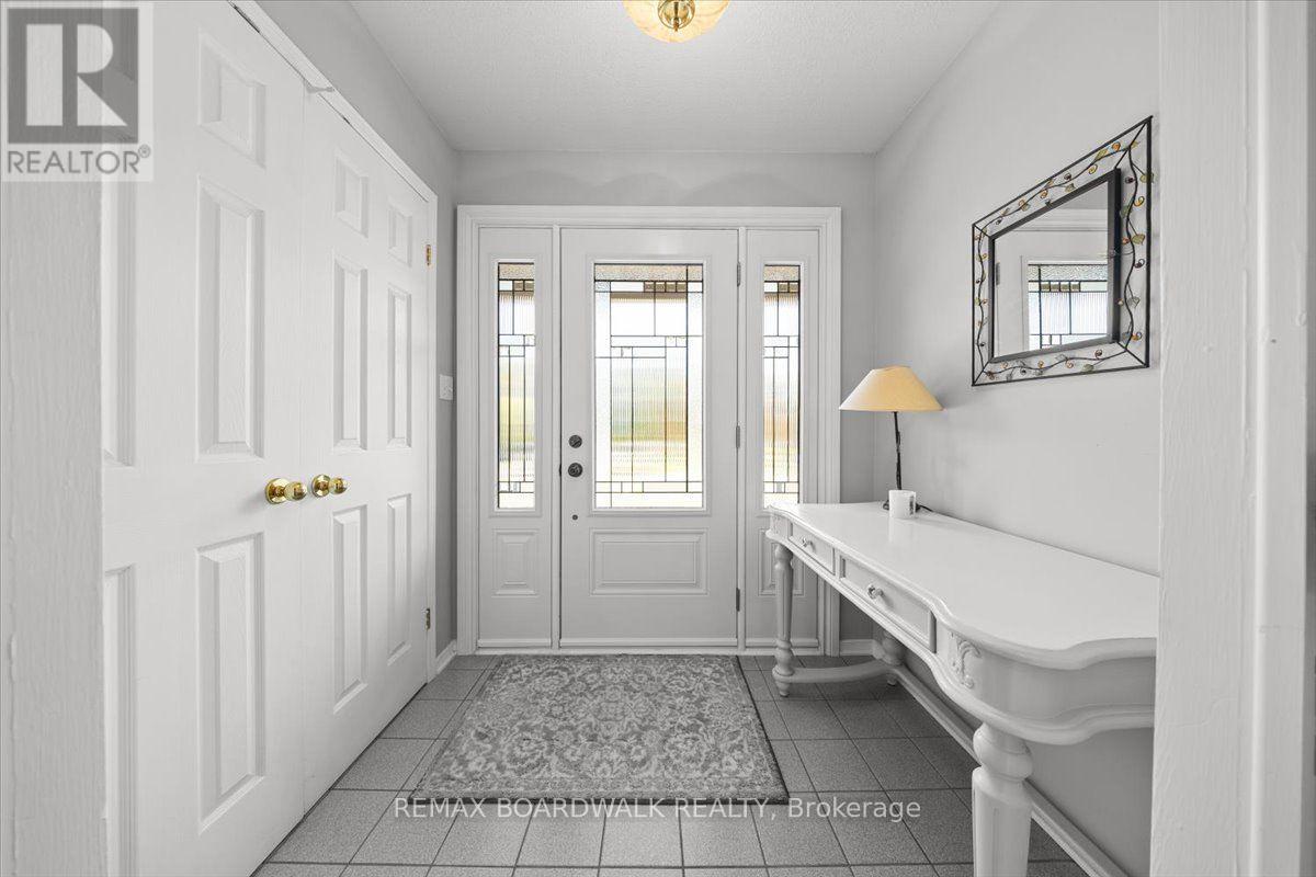 17 Shipley Crescent, Ottawa, Ontario  K2S 1R2 - Photo 4 - X13678572
