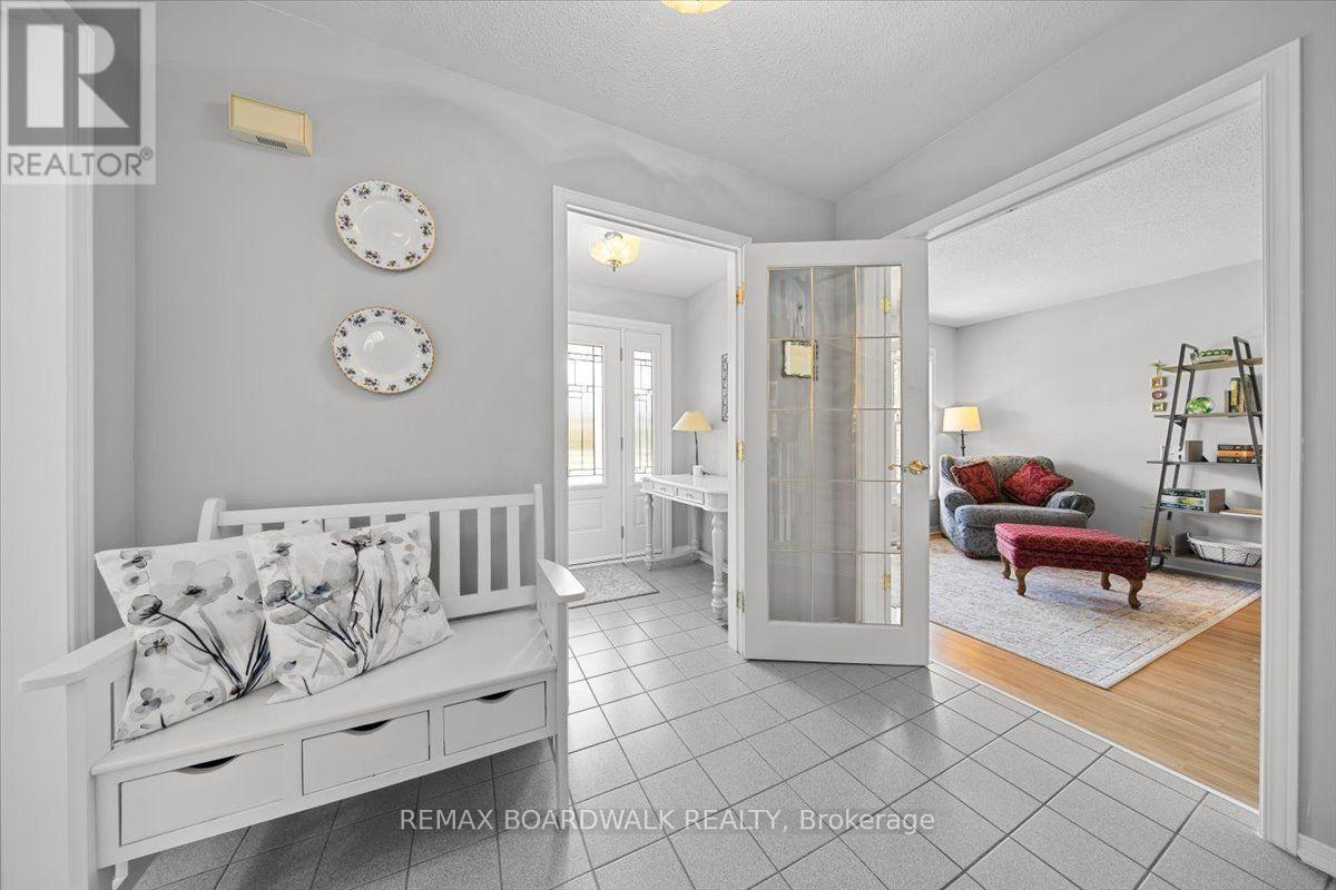 17 Shipley Crescent, Ottawa, Ontario  K2S 1R2 - Photo 5 - X13678572