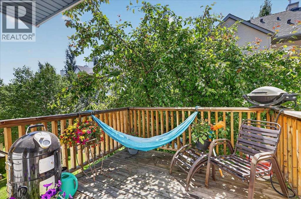 137 Bridlewood Lane Sw, Calgary, Alberta  T2Y 3X8 - Photo 5 - A2328938