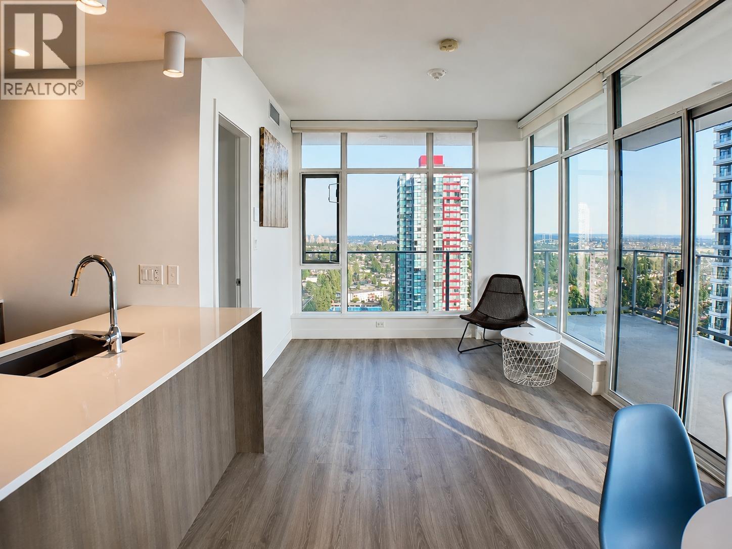 1804 6511 SUSSEX AVENUE, Burnaby, British Columbia