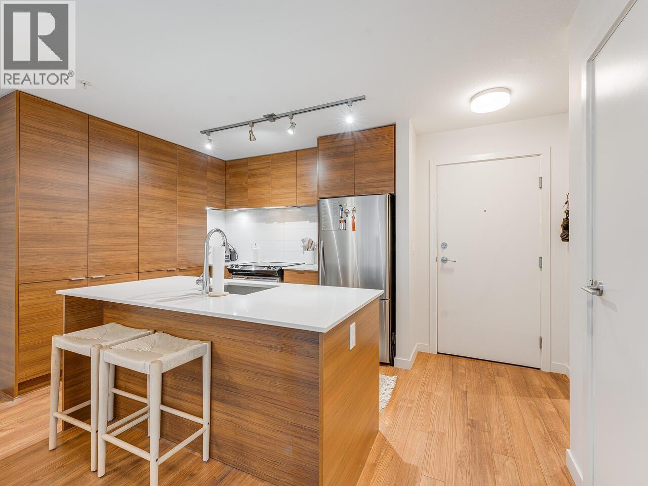 313 1677 Lloyd Avenue, North Vancouver, British Columbia  V7P 0B1 - Photo 4 - R3155742