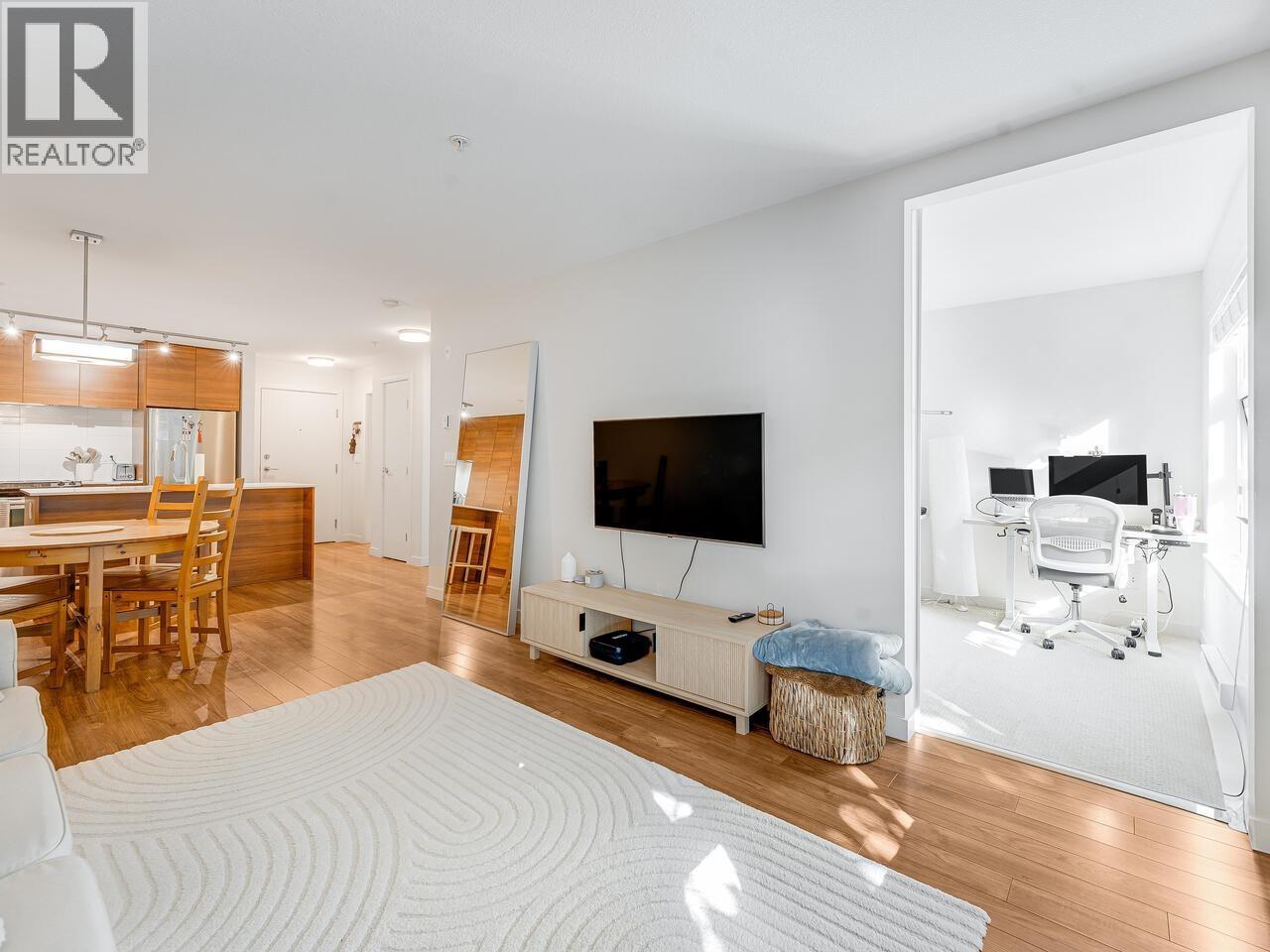 313 1677 Lloyd Avenue, North Vancouver, British Columbia  V7P 0B1 - Photo 10 - R3155742