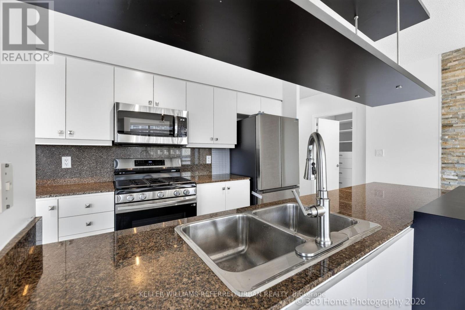 1503 - 5 Mariner Terrace, Toronto (Waterfront Communities), Ontario  M5V 3V6 - Photo 24 - C13678512