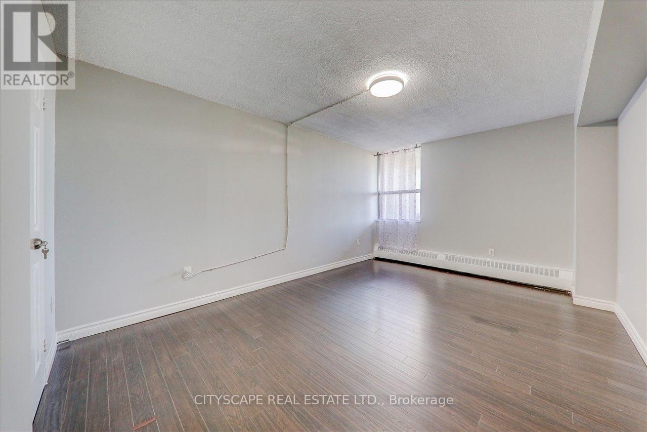 #914 - 25 Sunrise Avenue, Toronto (Victoria Village), Ontario  M4A 2S2 - Photo 10 - C13678532