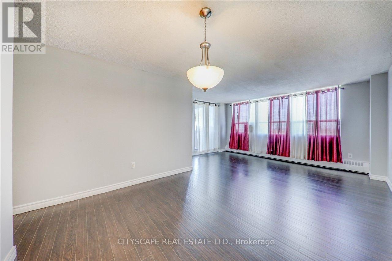 #914 - 25 Sunrise Avenue, Toronto (Victoria Village), Ontario  M4A 2S2 - Photo 5 - C13678532