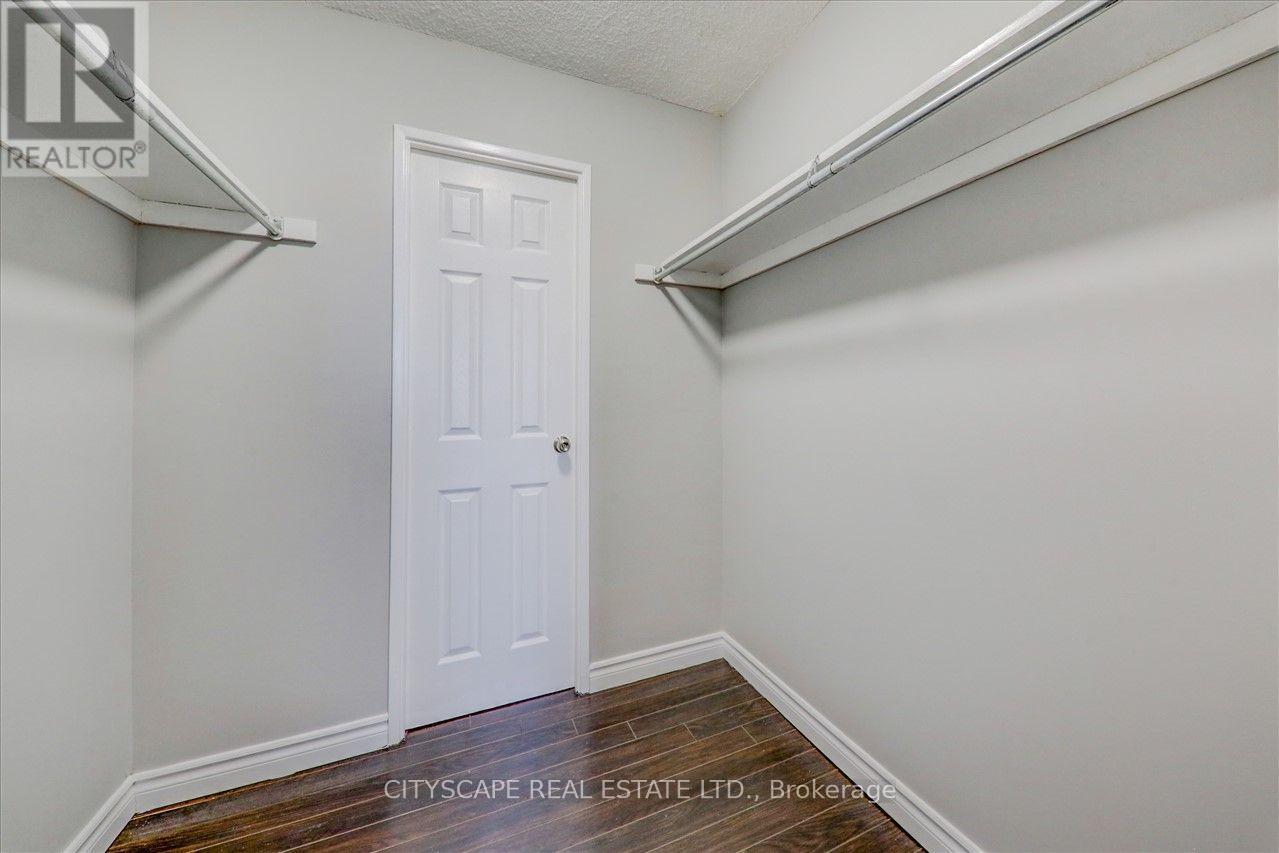 #914 - 25 Sunrise Avenue, Toronto (Victoria Village), Ontario  M4A 2S2 - Photo 7 - C13678532