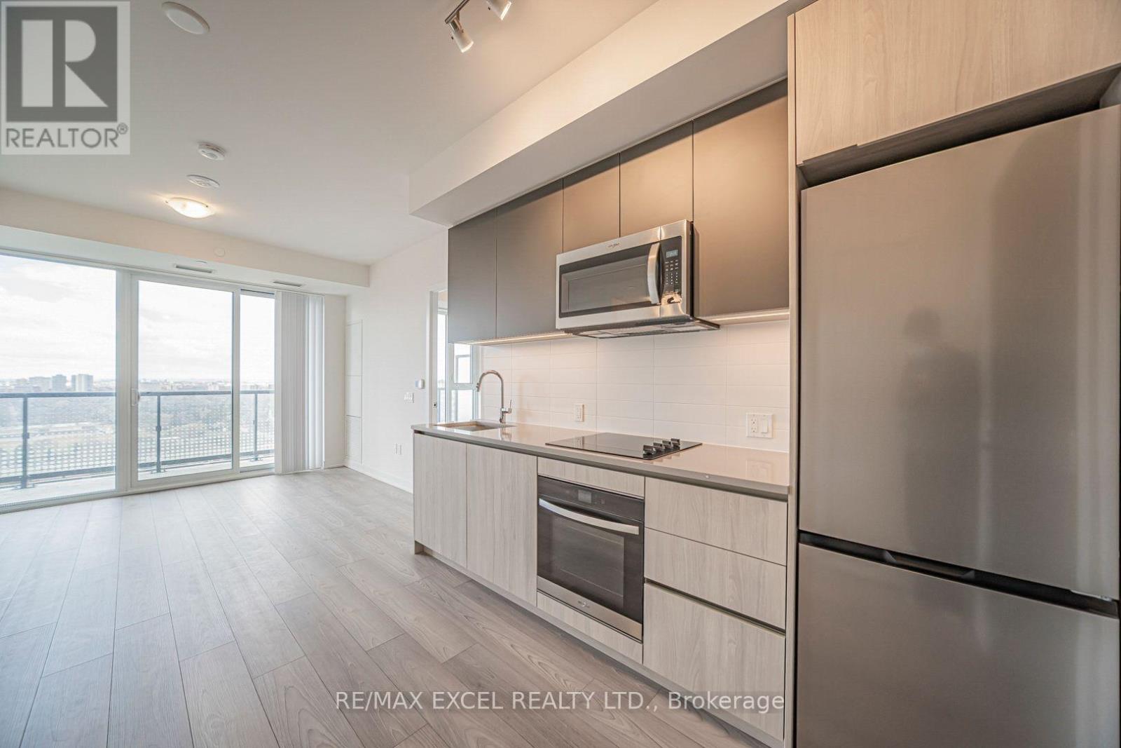 5858 Yonge Street, Toronto (Newtonbrook West), Ontario  M2M 0C6 - Photo 8 - C13678576