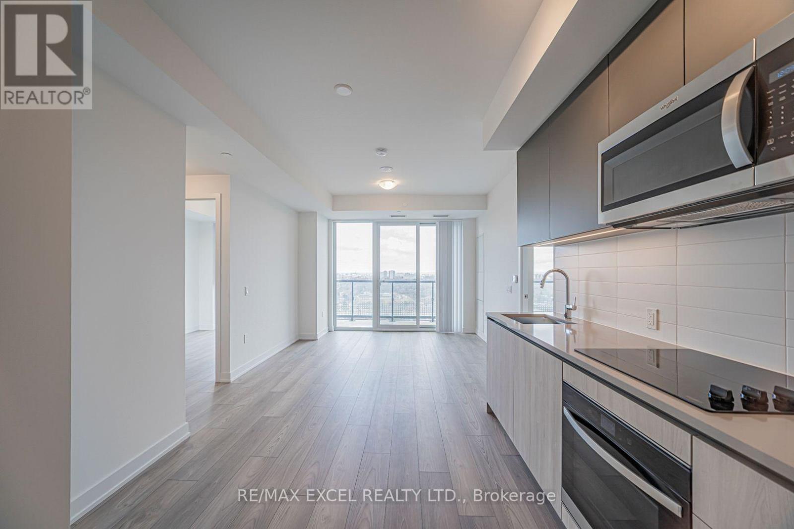5858 Yonge Street, Toronto (Newtonbrook West), Ontario  M2M 0C6 - Photo 9 - C13678576