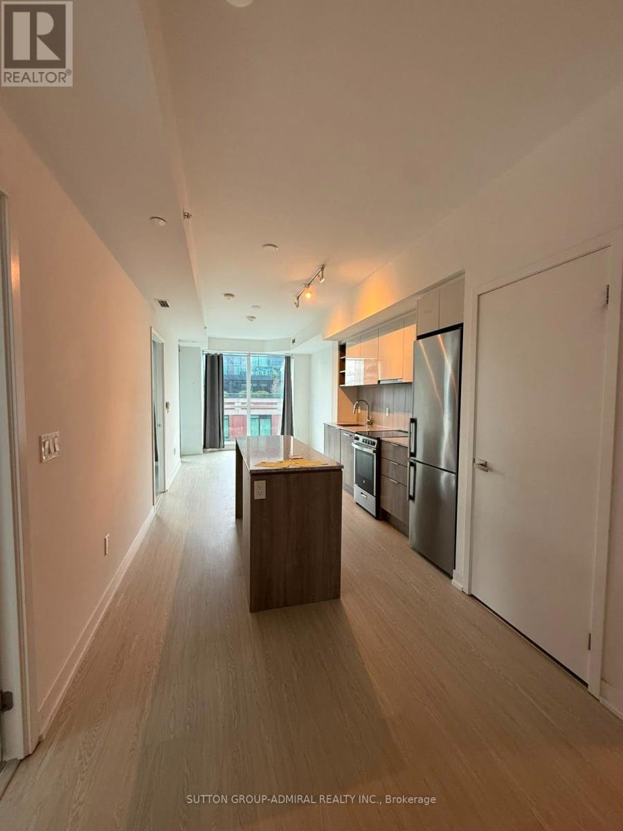 1015 - 31 Tippett Road, Toronto (Clanton Park), Ontario  M3H 0C8 - Photo 3 - C13678578