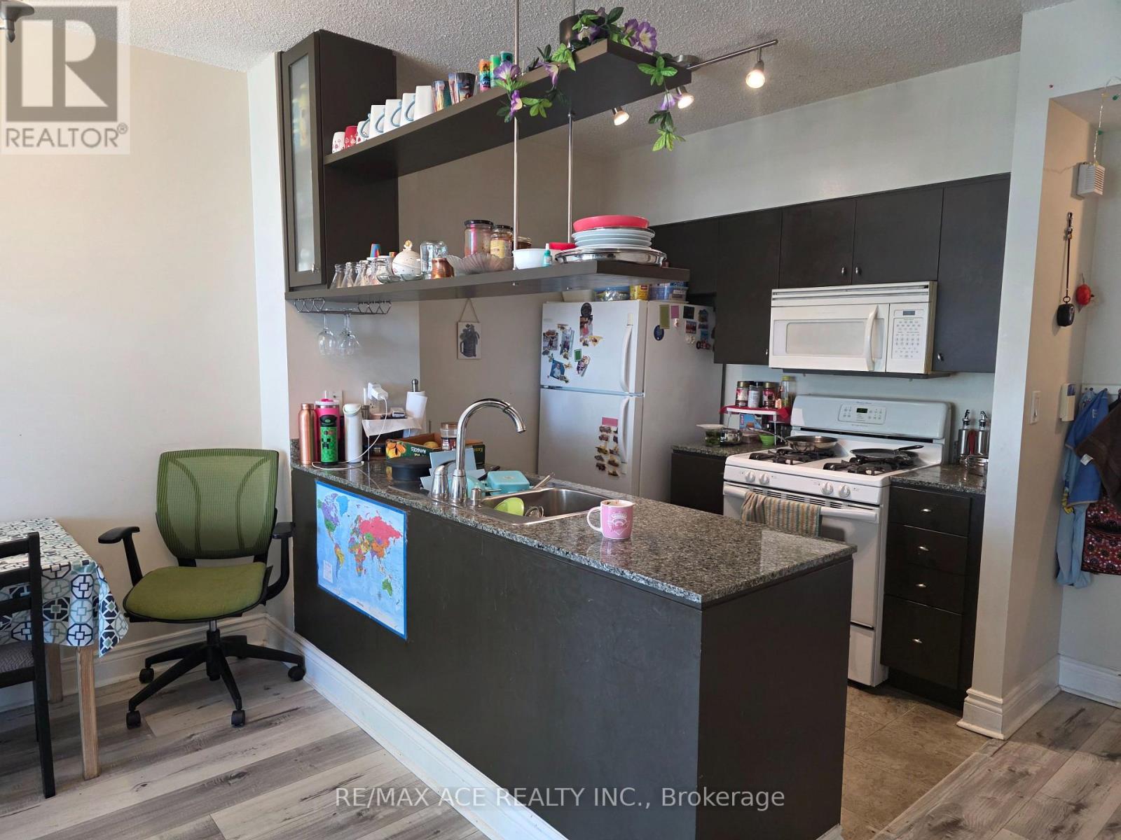 1801 - 35 Mariner Terrace, Toronto (Waterfront Communities), Ontario  M5V 3V9 - Photo 5 - C13678580