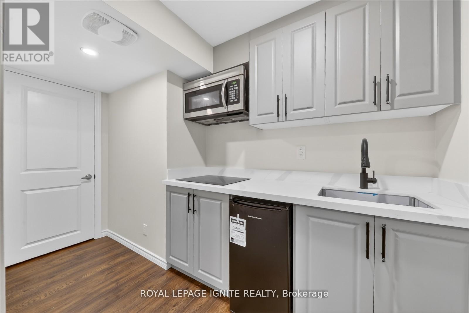 Bsmnt - 73 Feint Drive, Ajax, Ontario L1T 0E7 - Photo 18 - E13678526