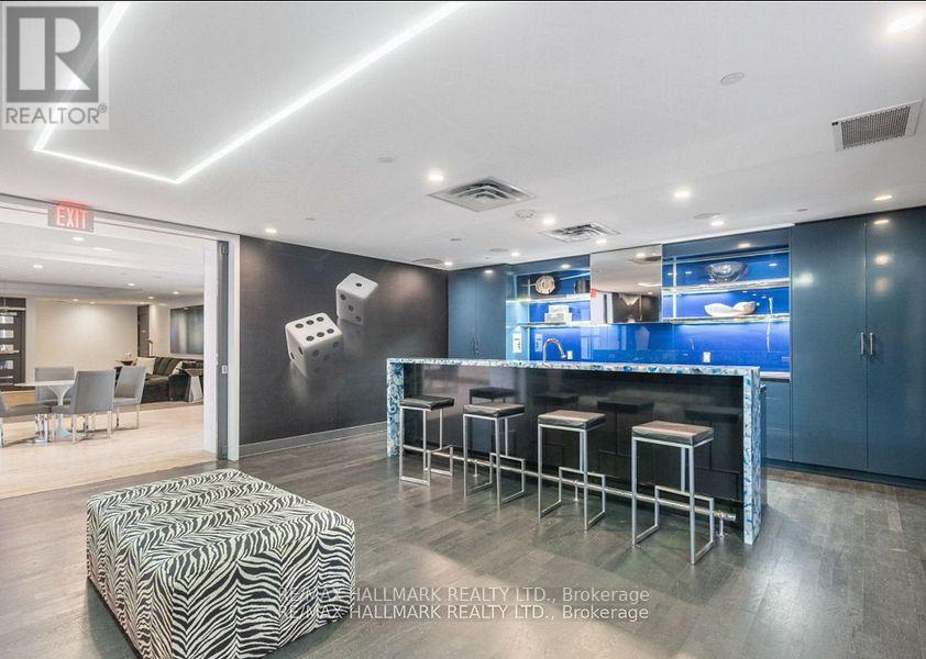 718 - 9471 Yonge Street, Richmond Hill (Observatory), Ontario  L4C 1V4 - Photo 13 - N13678550
