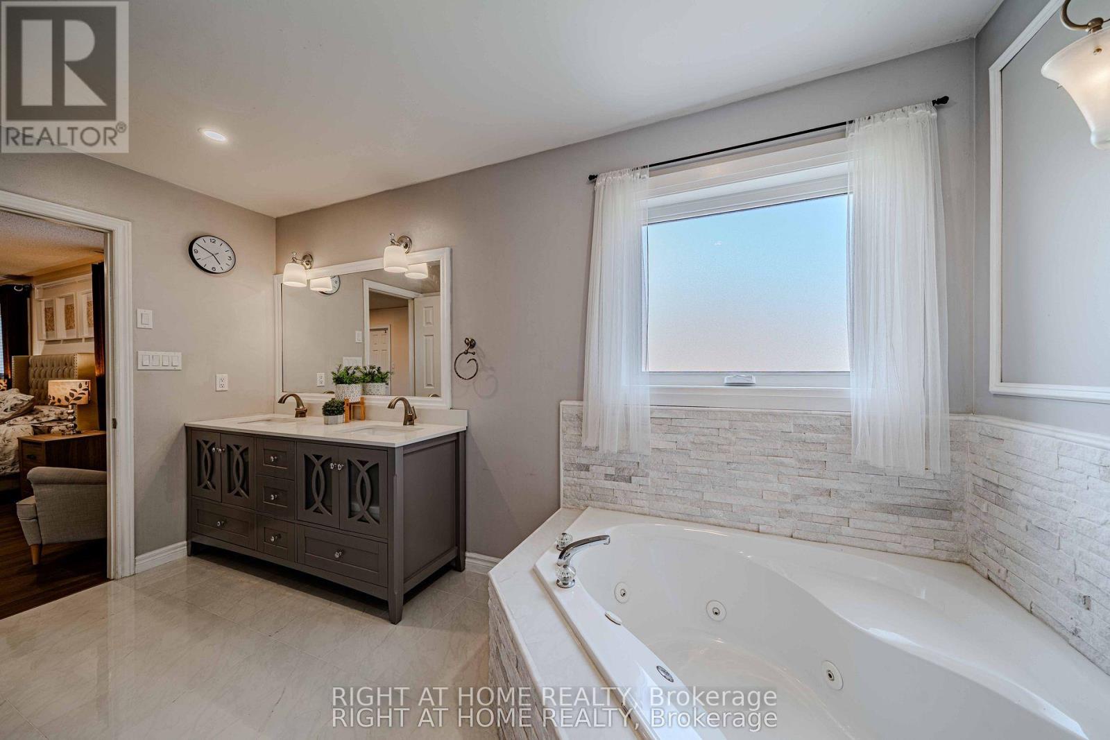 111 Forecastle Road, Vaughan (Patterson), Ontario  L4K 5H9 - Photo 26 - N13678556