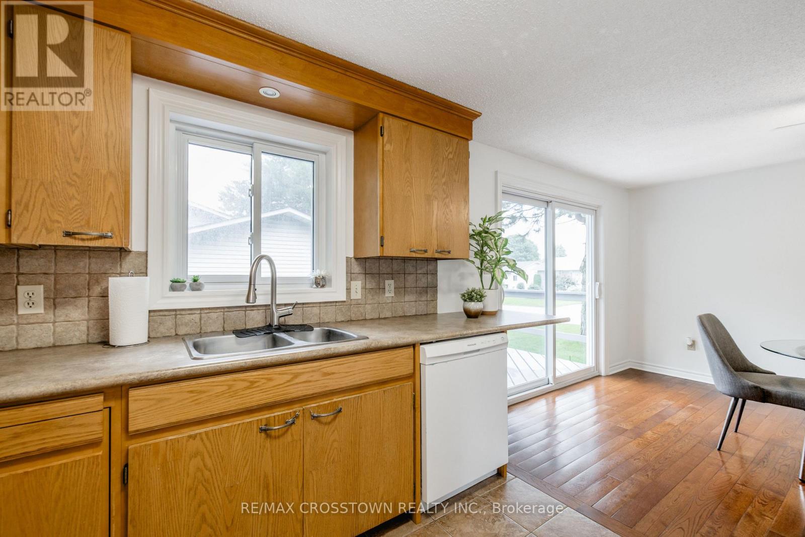 92 Tecumseth Pines Drive, New Tecumseth, Ontario  L0G 1W0 - Photo 12 - N13678566