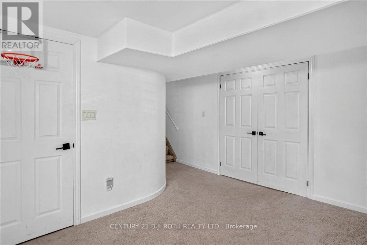 13 Clover Avenue, Barrie (Allandale Heights), Ontario  L4N 3M7 - Photo 40 - S13678582
