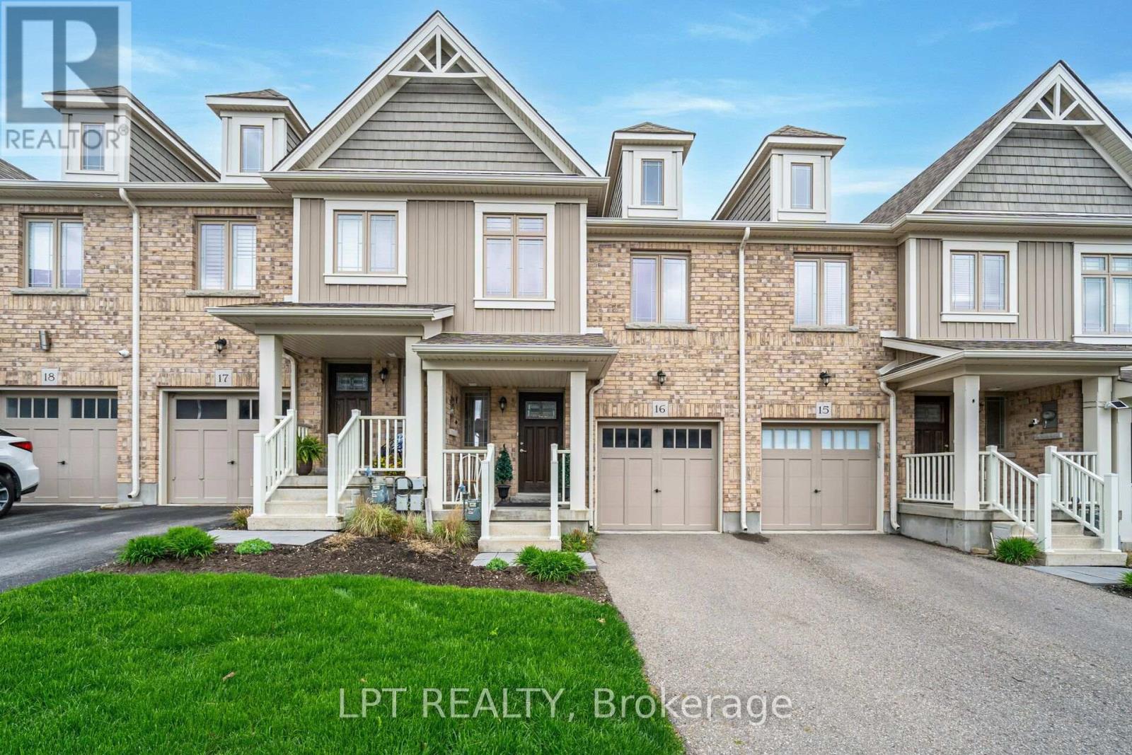 15 - 124 PARKINSON CRESCENT