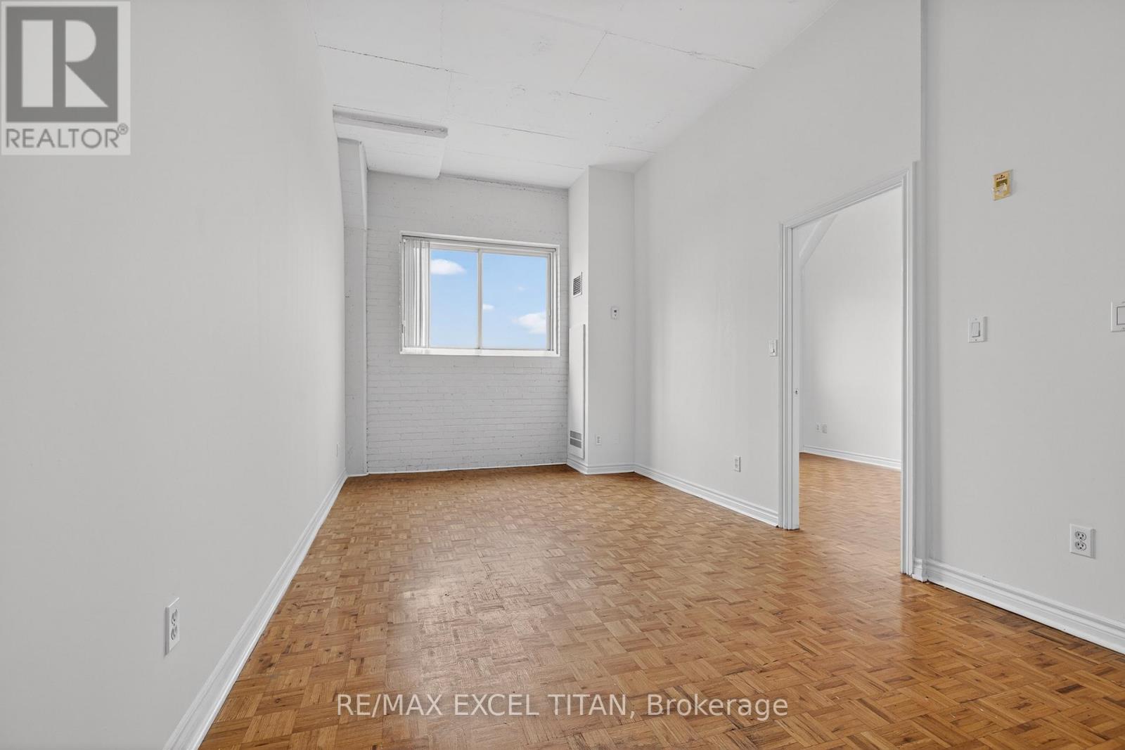 607 - 1401 Dupont Street, Toronto, Ontario  M6H 2B1 - Photo 10 - W13678516