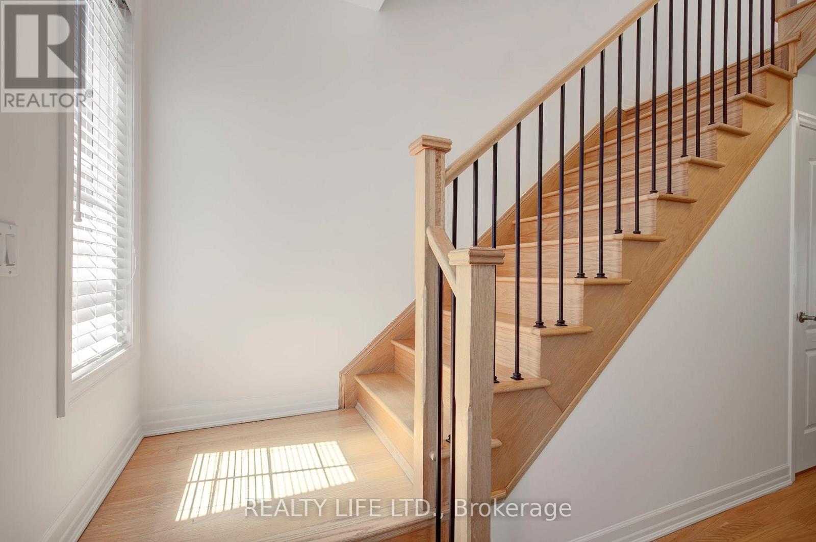 1209 Owls Head Road, Mississauga, Ontario  L5E 0A6 - Photo 16 - W13678528