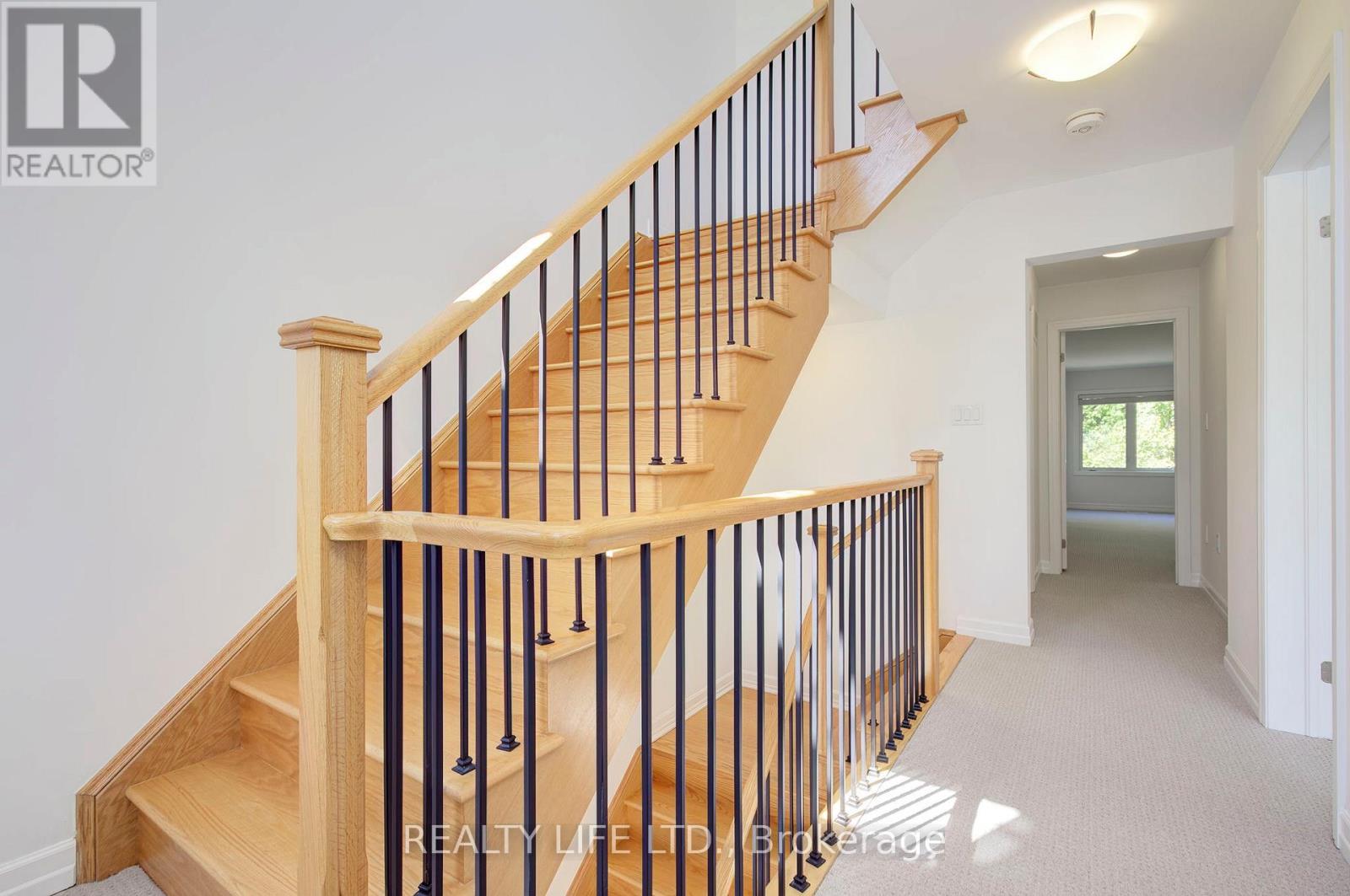 1209 Owls Head Road, Mississauga, Ontario  L5E 0A6 - Photo 19 - W13678528
