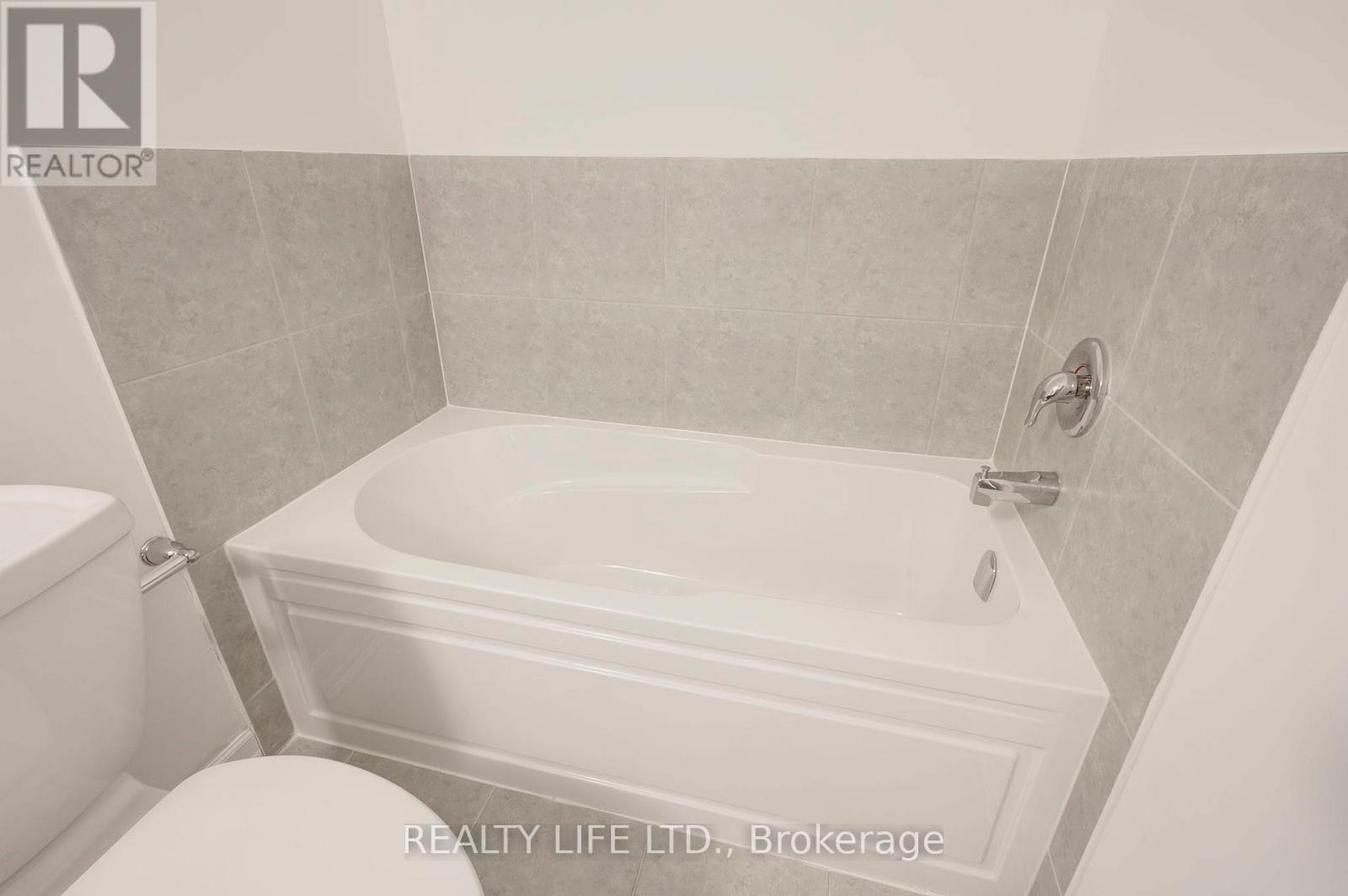 1209 Owls Head Road, Mississauga, Ontario  L5E 0A6 - Photo 24 - W13678528