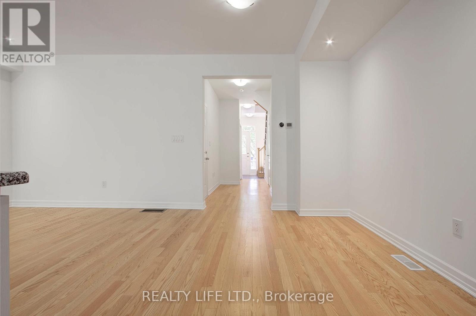 1209 Owls Head Road, Mississauga, Ontario  L5E 0A6 - Photo 8 - W13678528