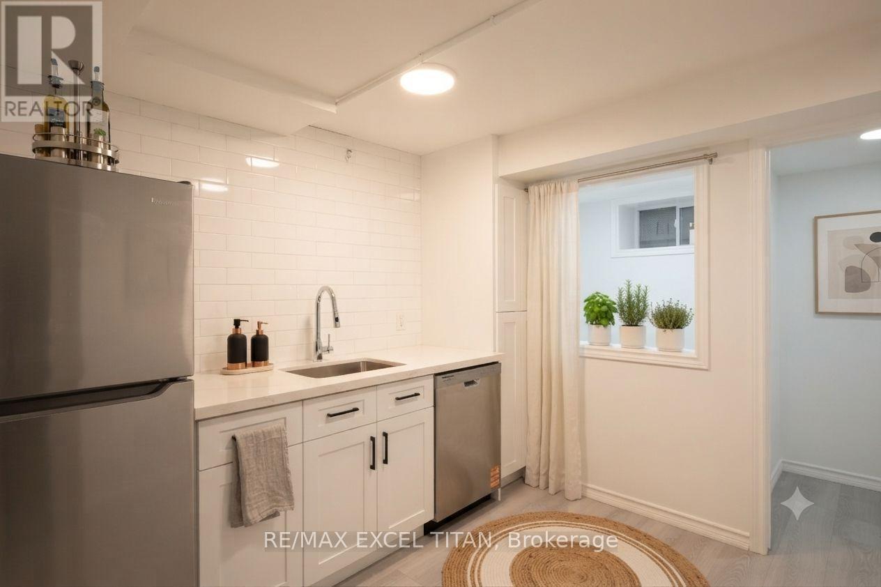 601 - 2255 Weston Road, Toronto (Weston), Ontario  M9N 1Y5 - Photo 4 - W13678552