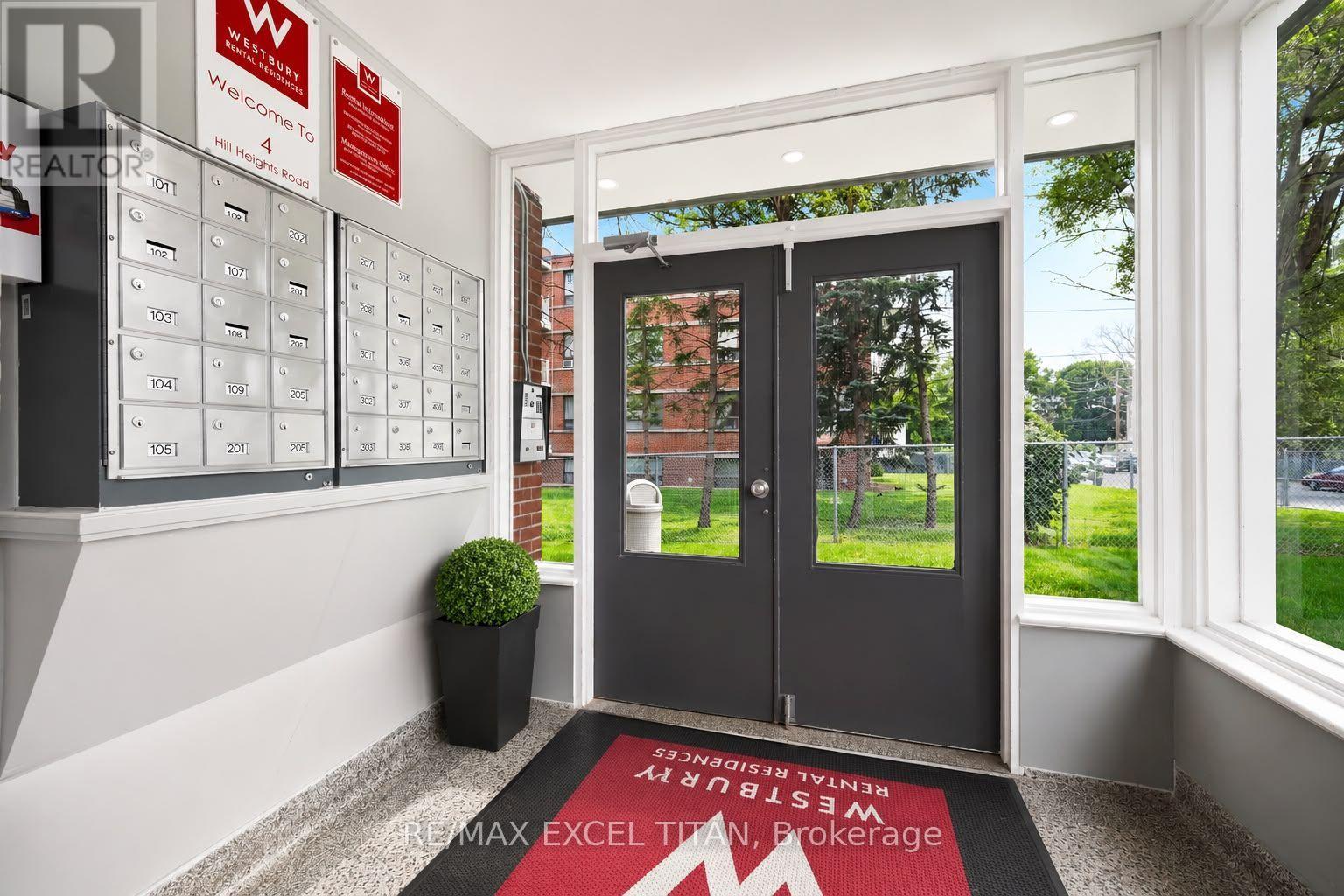 108 - 4 Hill Heights Road, Toronto, Ontario  M8Y 1Z1 - Photo 3 - W13678560