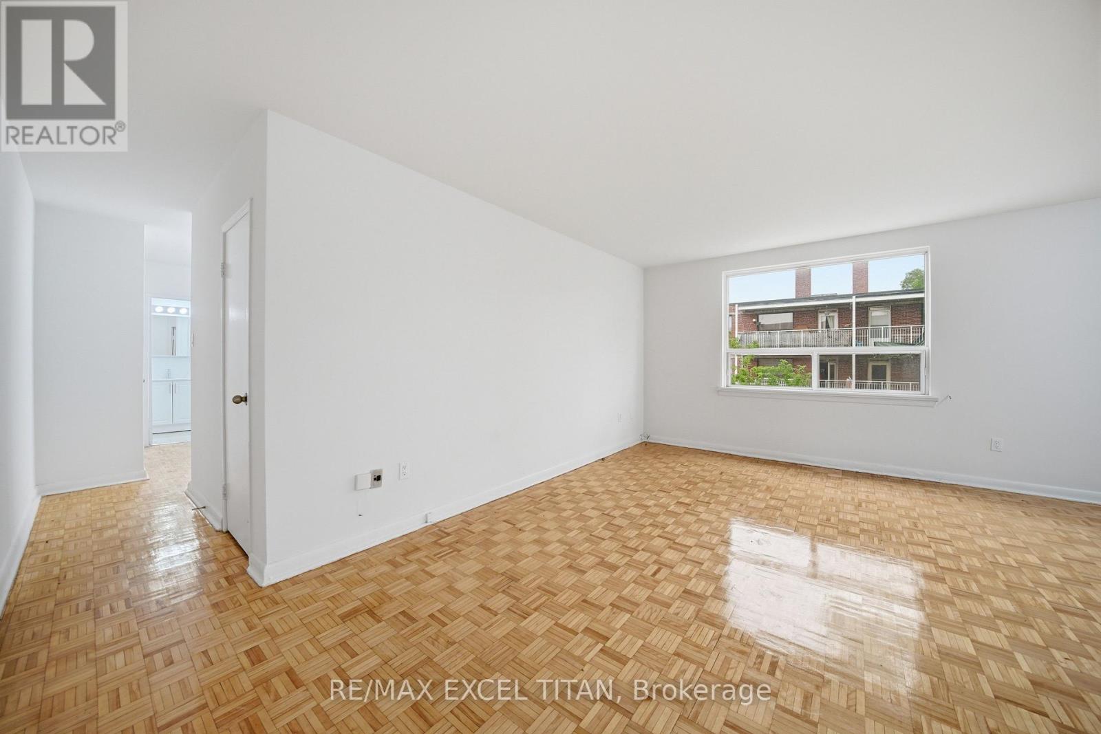 108 - 4 Hill Heights Road, Toronto, Ontario  M8Y 1Z1 - Photo 5 - W13678560