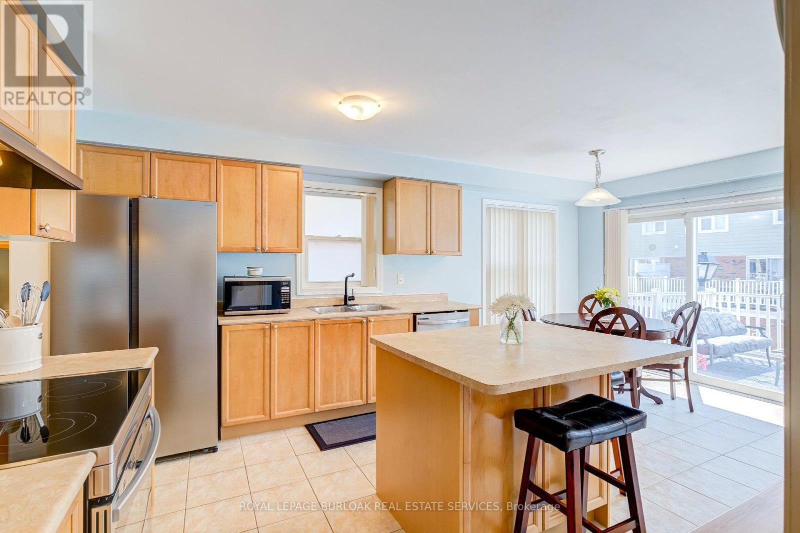 672 Mceastern Path, Milton, Ontario  L9T 0G4 - Photo 17 - W13678562