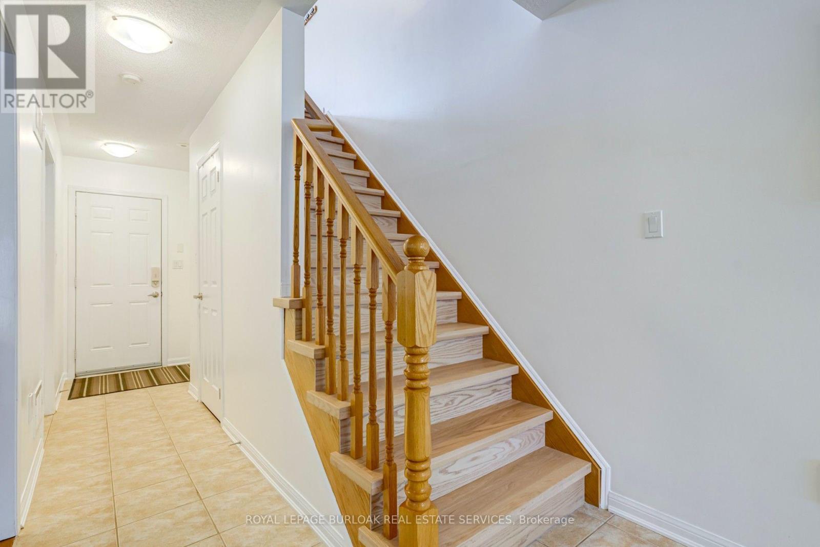 672 Mceastern Path, Milton, Ontario  L9T 0G4 - Photo 6 - W13678562