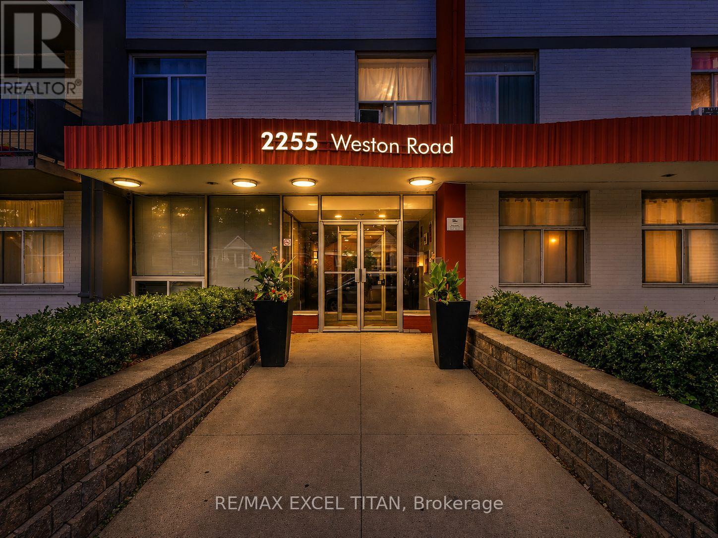 802 - 2255 WESTON ROAD