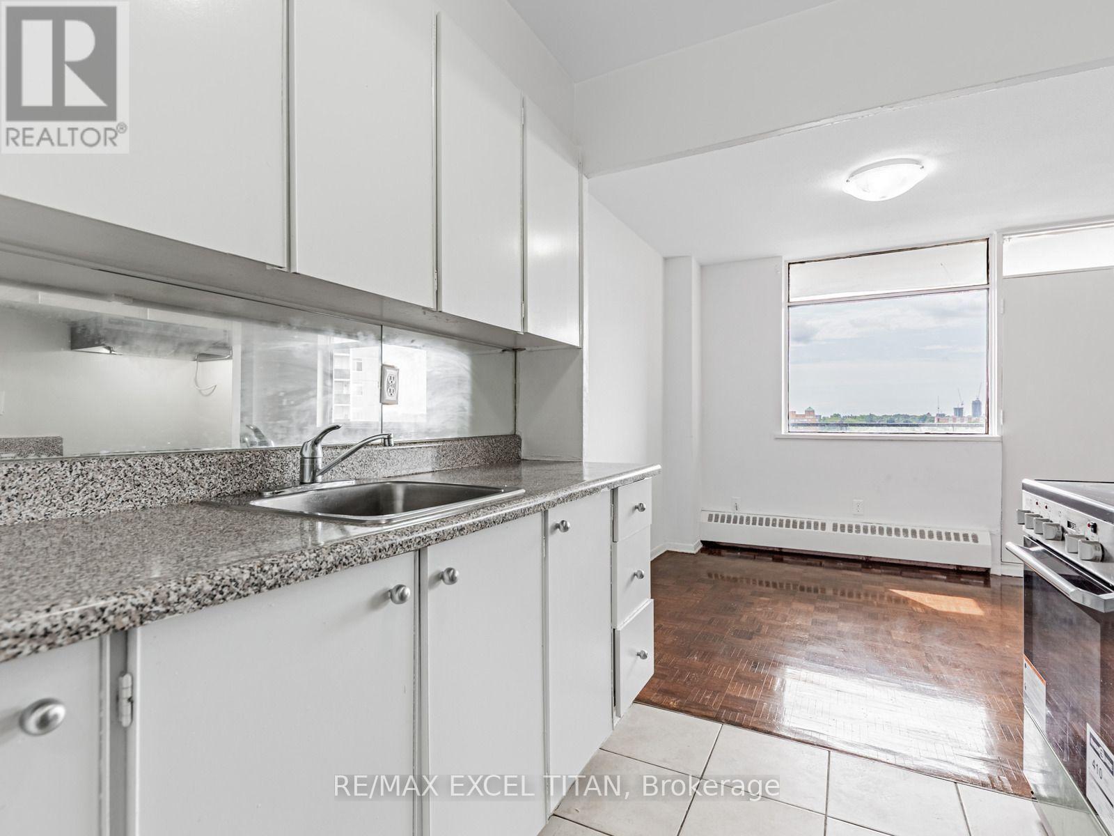 802 - 2255 Weston Road, Toronto, Ontario  M9N 1Y5 - Photo 8 - W13678564