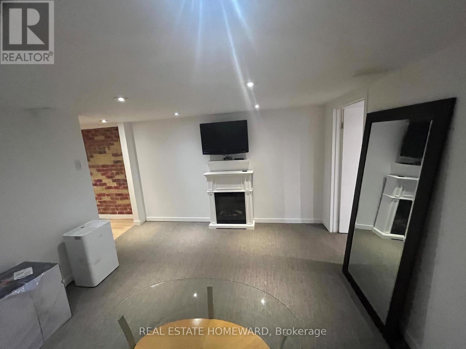 63 Queensbury Avenue, Toronto, Ontario  M1N 2X8 - Photo 12 - E13671454