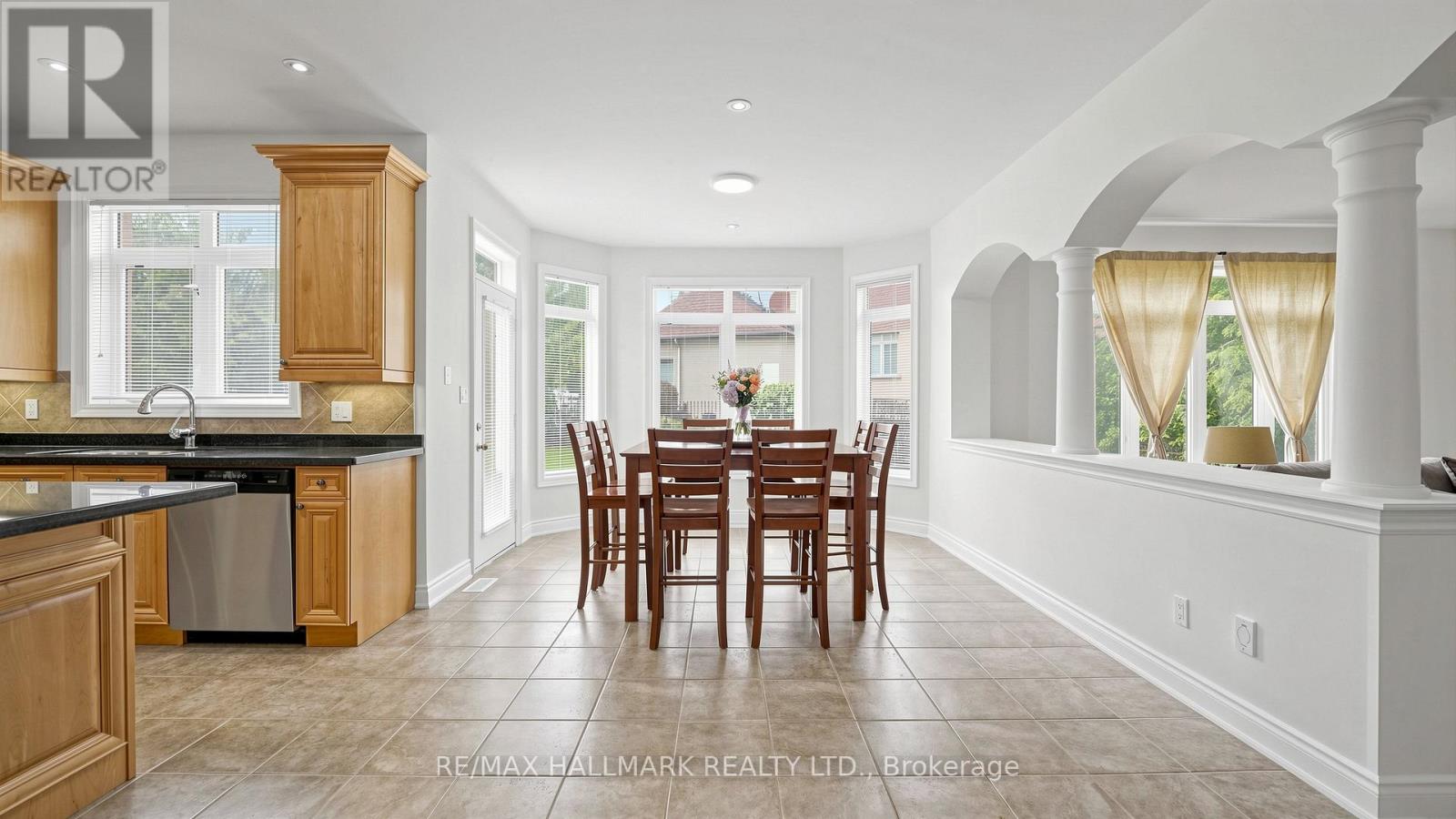 368 Paradelle Drive, Richmond Hill, Ontario  L4E 4R7 - Photo 14 - N13678272